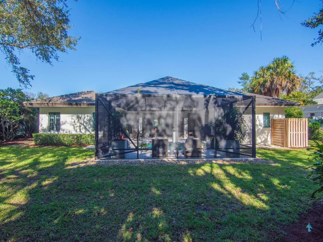 Photo of 746 Iris Lane