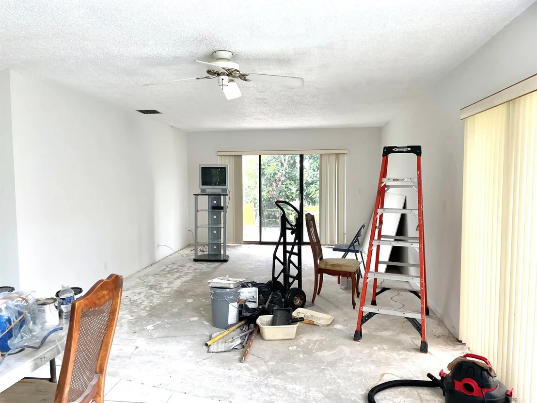 Photo of 5421 Mirror Lakes Boulevard