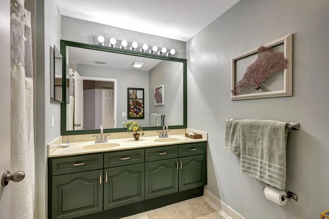 Photo of 271 Eagleton Estates Boulevard