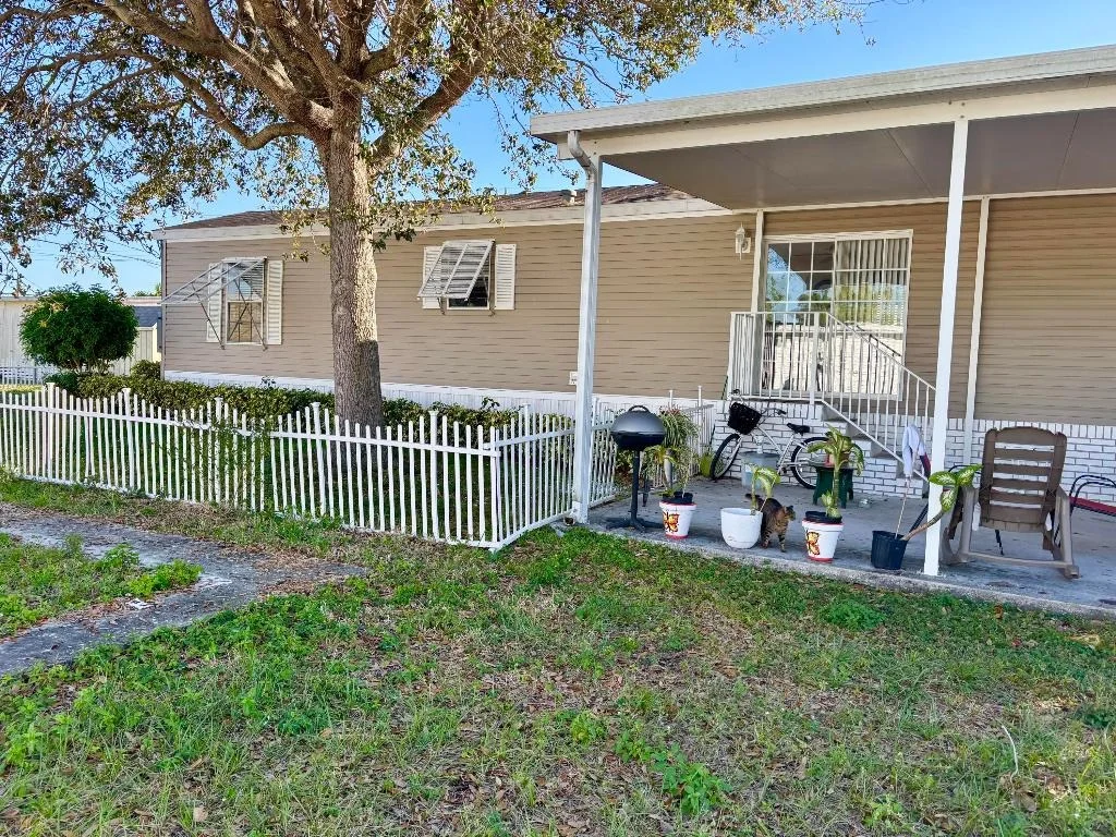 Photo of 8964 Pine Street