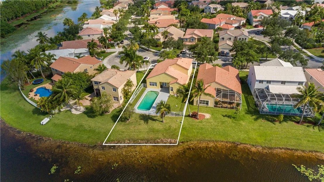 Photo of 560 Cascade Falls Drive