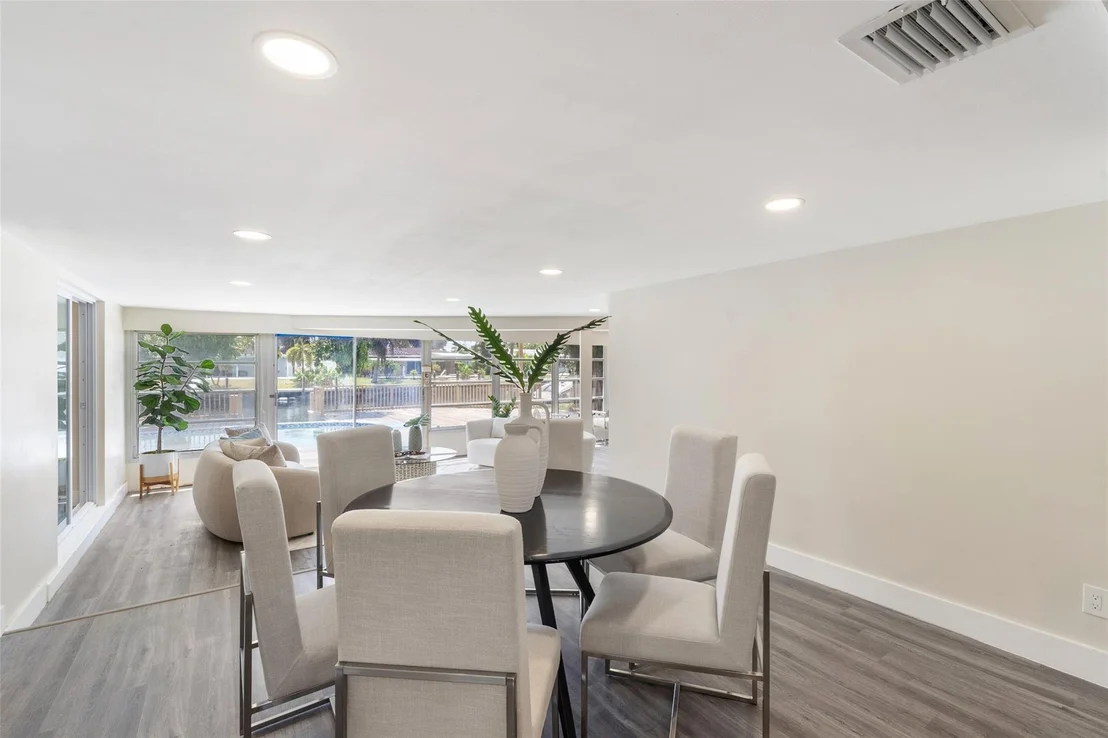 Photo of 420 SE 6th Avenue