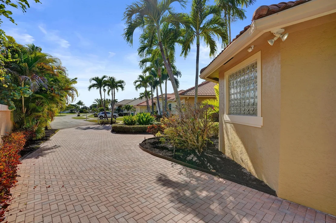 Photo of 603 N Cypress Drive