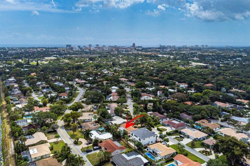 Photo of 827 NW 6th Drive