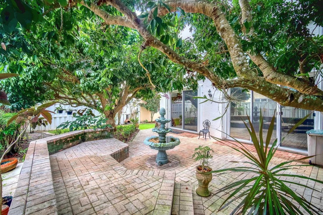 Photo of 7627 Thornlee Drive