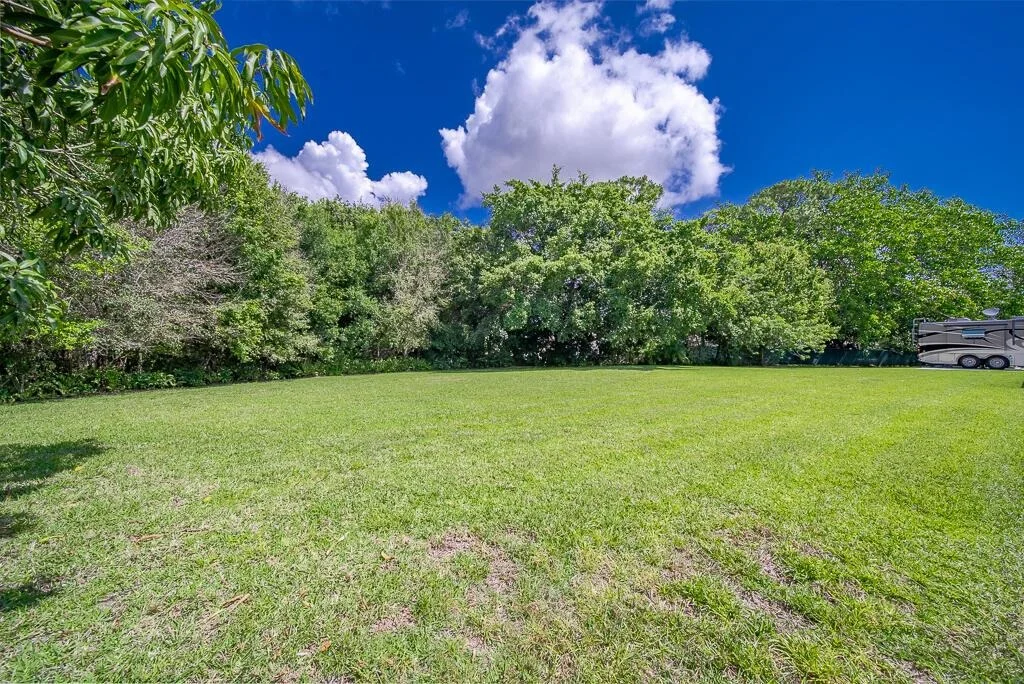 Photo of 12483 Pineacre Lane