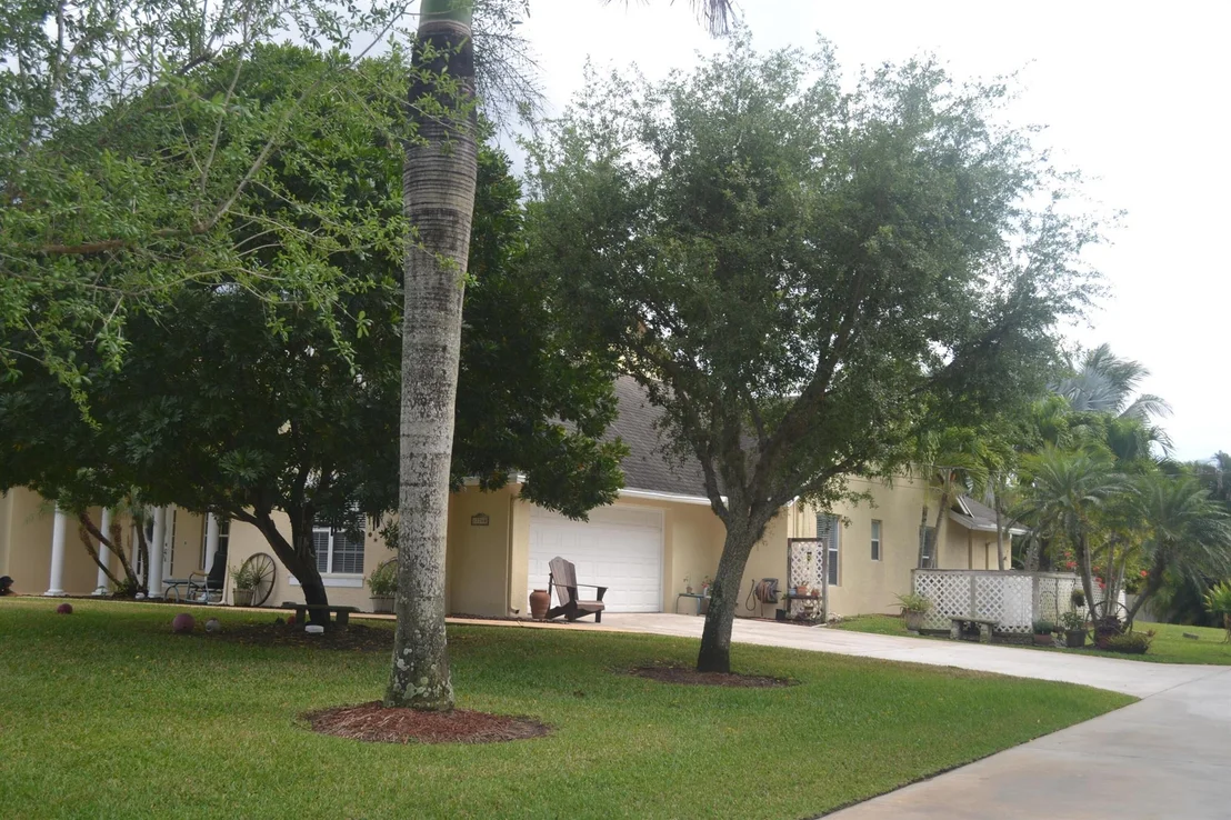 Photo of 17768 Temple Boulevard