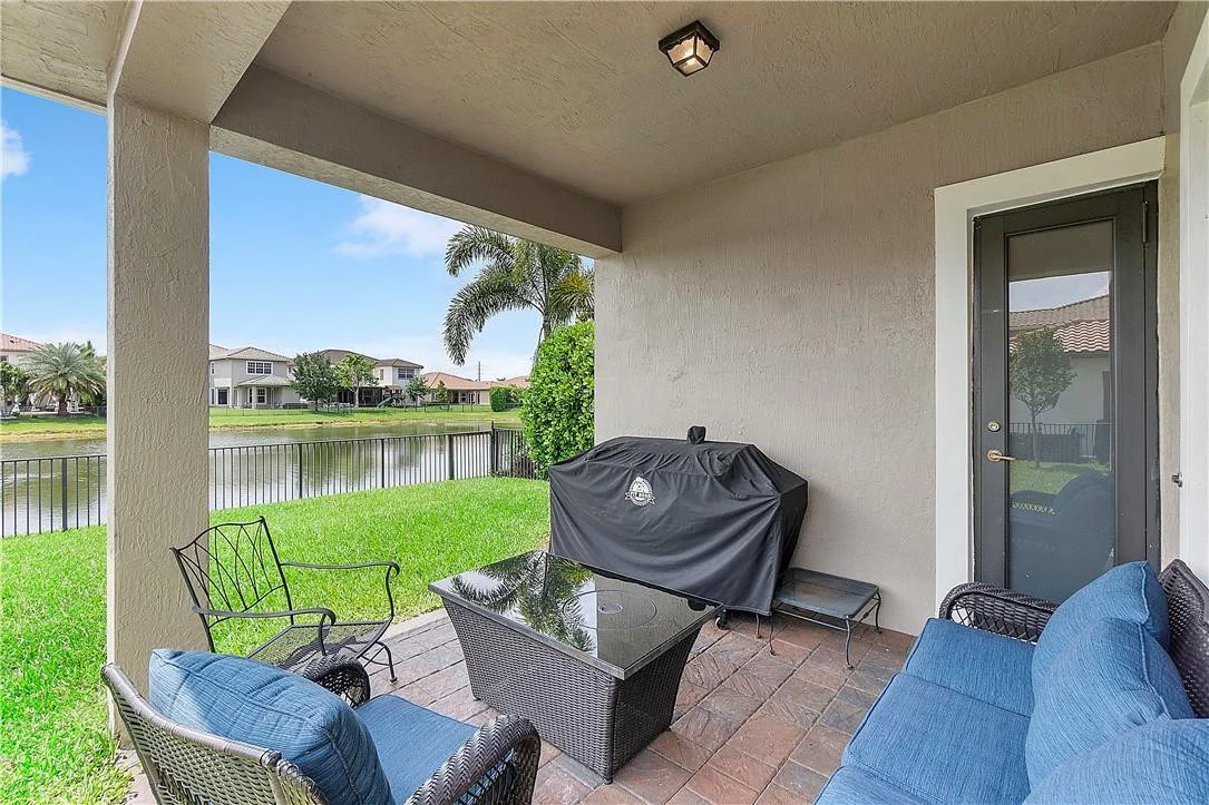 Photo of 8971 Lakeview Place