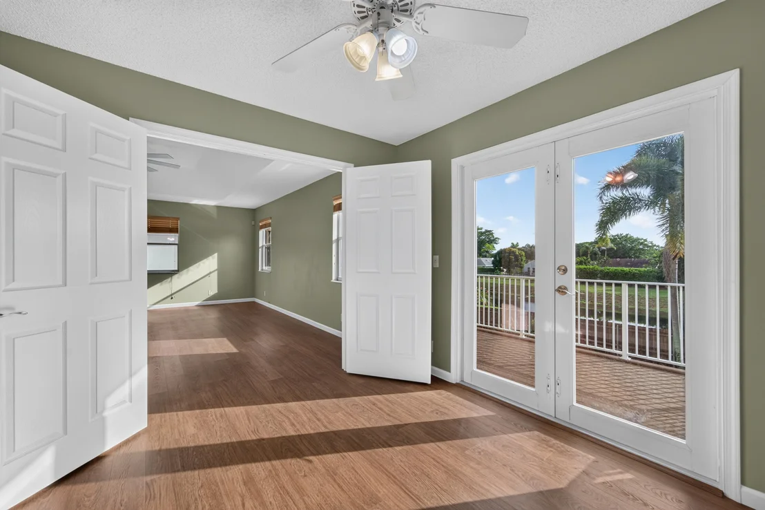 Photo of 5581 Descartes Circle