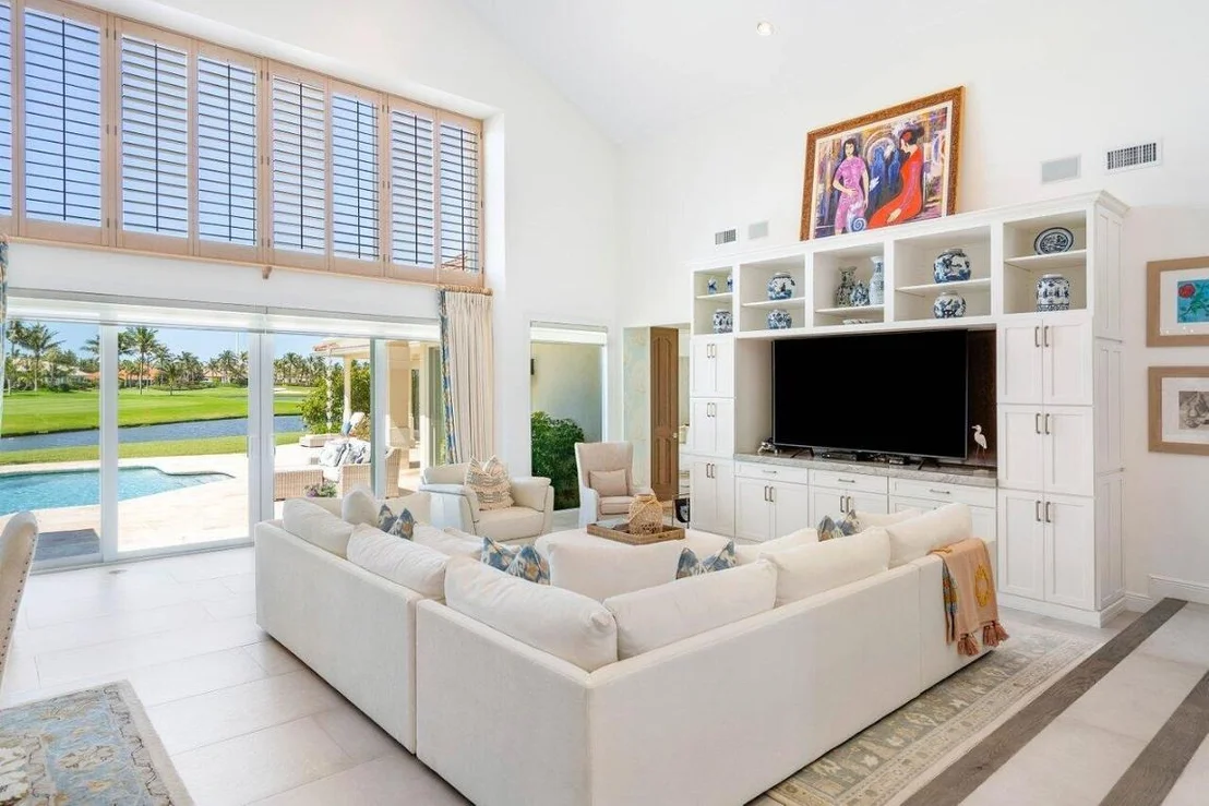 Photo of 2160 SE Golfview Lane