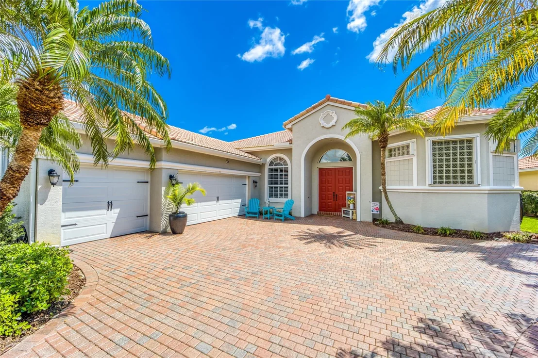 Photo of 6945 SE Bay Hill Drive