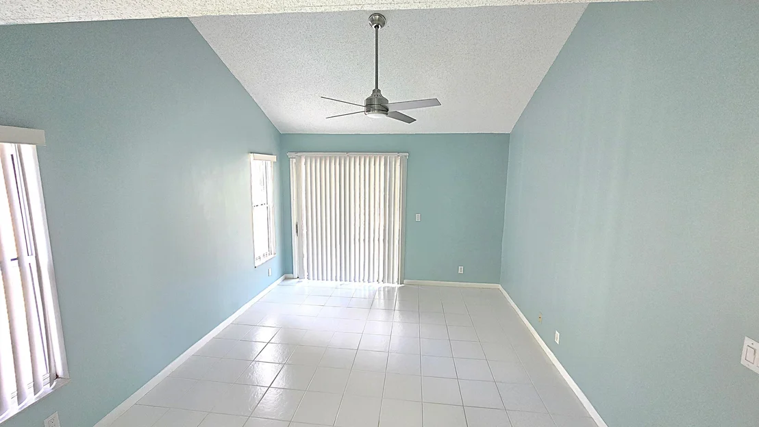 Photo of 82 Maplecrest Circle