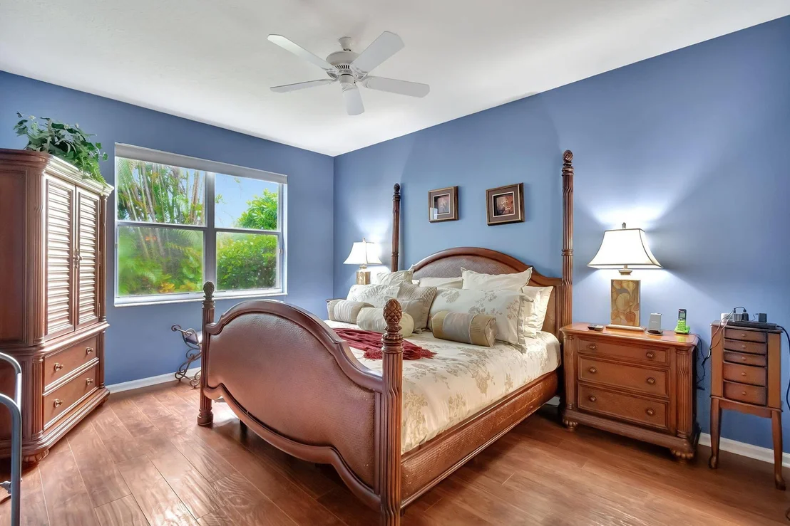 Photo of 10880 Royal Caribbean Circle