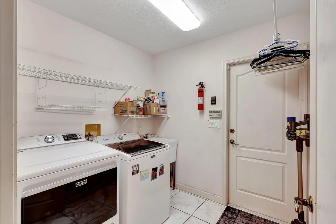 Photo of 1624 SW Gregor Way Way