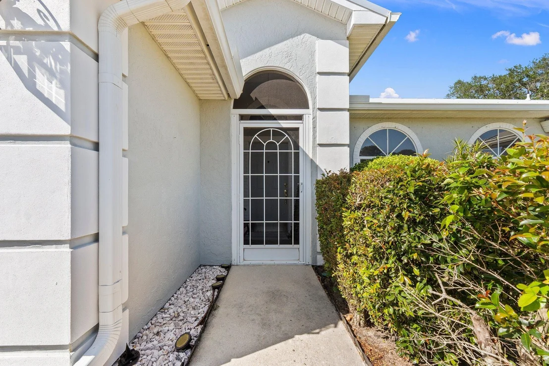Photo of 6875 Bronte Circle
