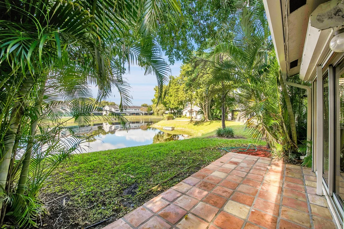 Photo of 1893 Discovery Way