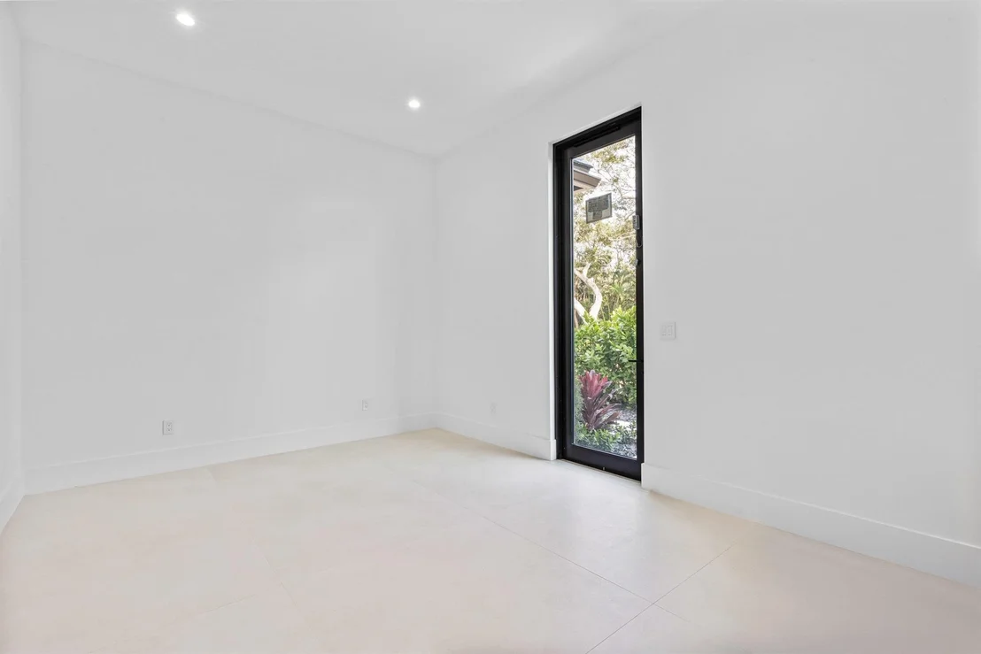 Photo of 88 W Riverside Drive