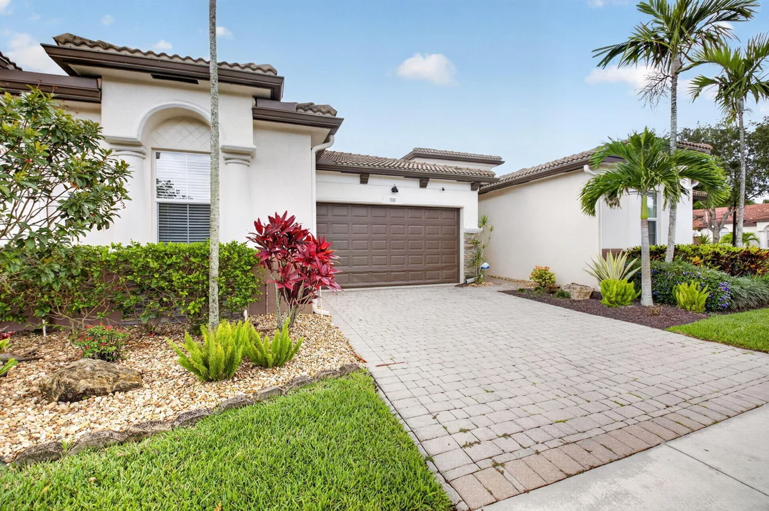 Photo of 7818 Serra Way