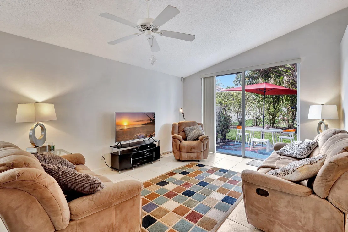 Photo of 8177 Palm Gate Drive