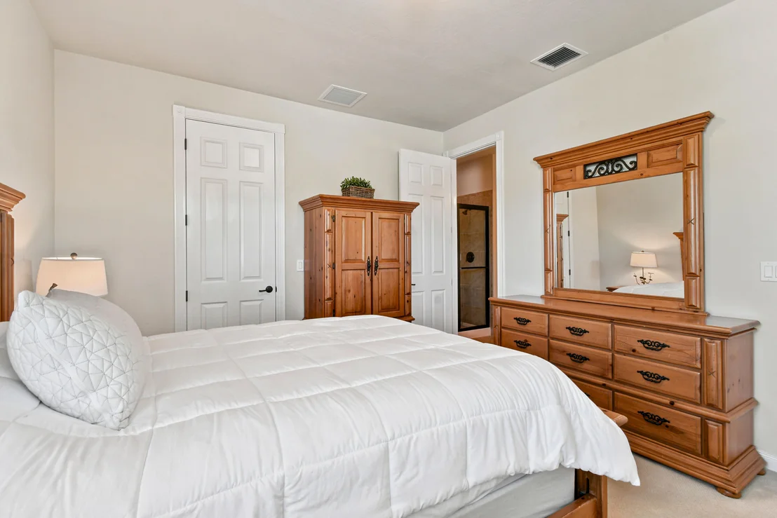 Photo of 2664 Greenway Drive