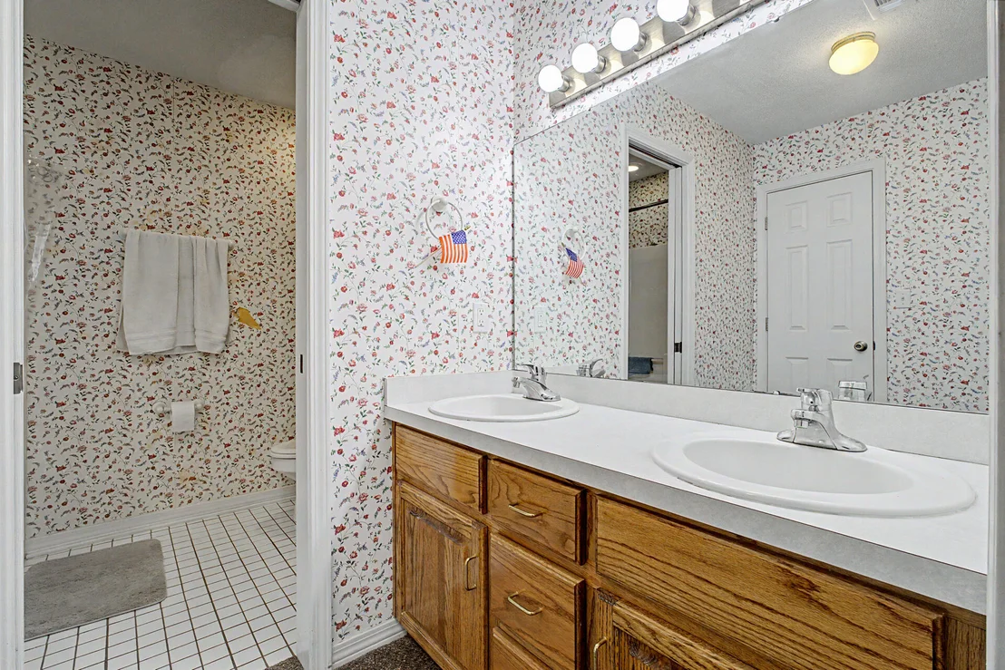 Photo of 7327 Glidden Lane