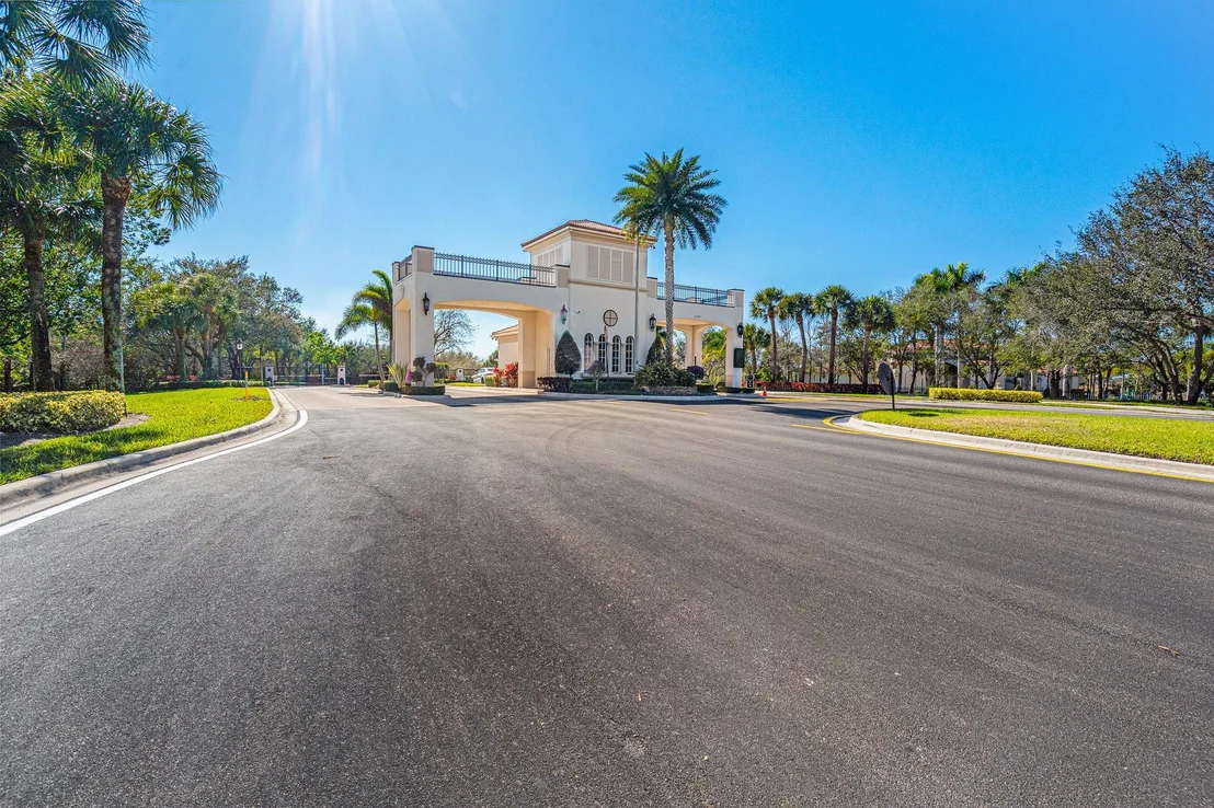 Photo of 10633 OLD HAMMOCK Way