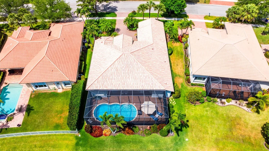 Photo of 6945 SE Bay Hill Drive