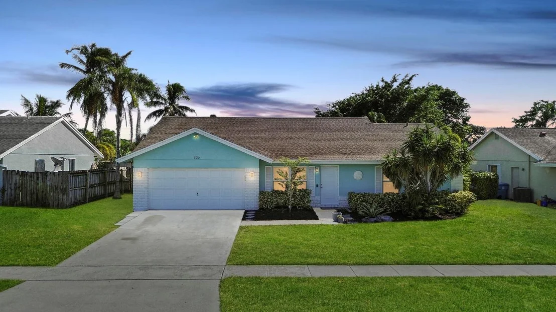 Photo of 836 NW 9th Way
