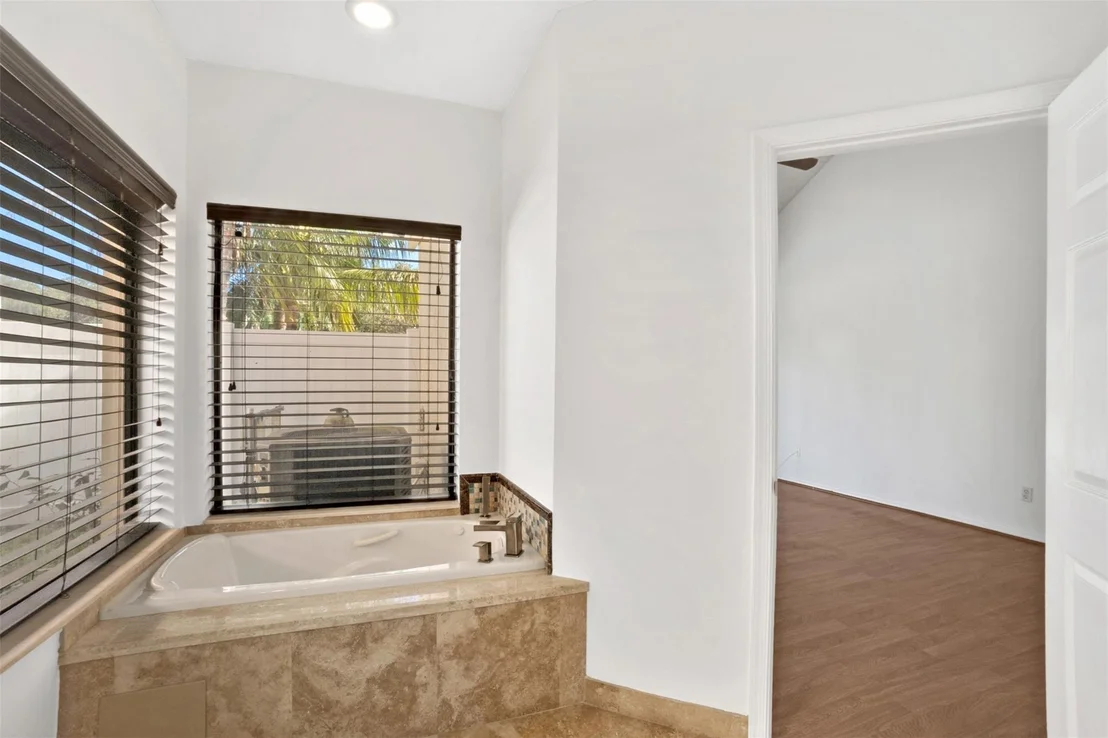 Photo of 2545 Kerry Drive