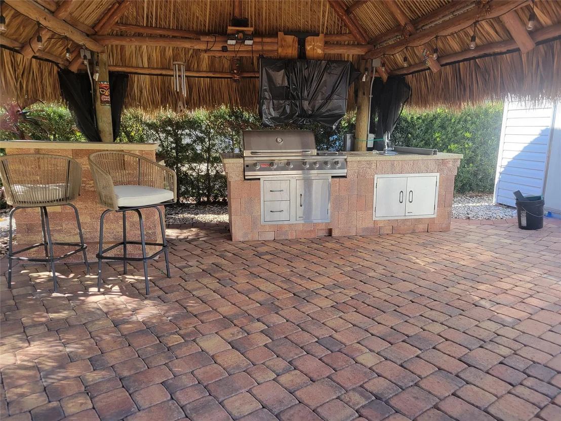 Photo of 605 SW 40TH Cove