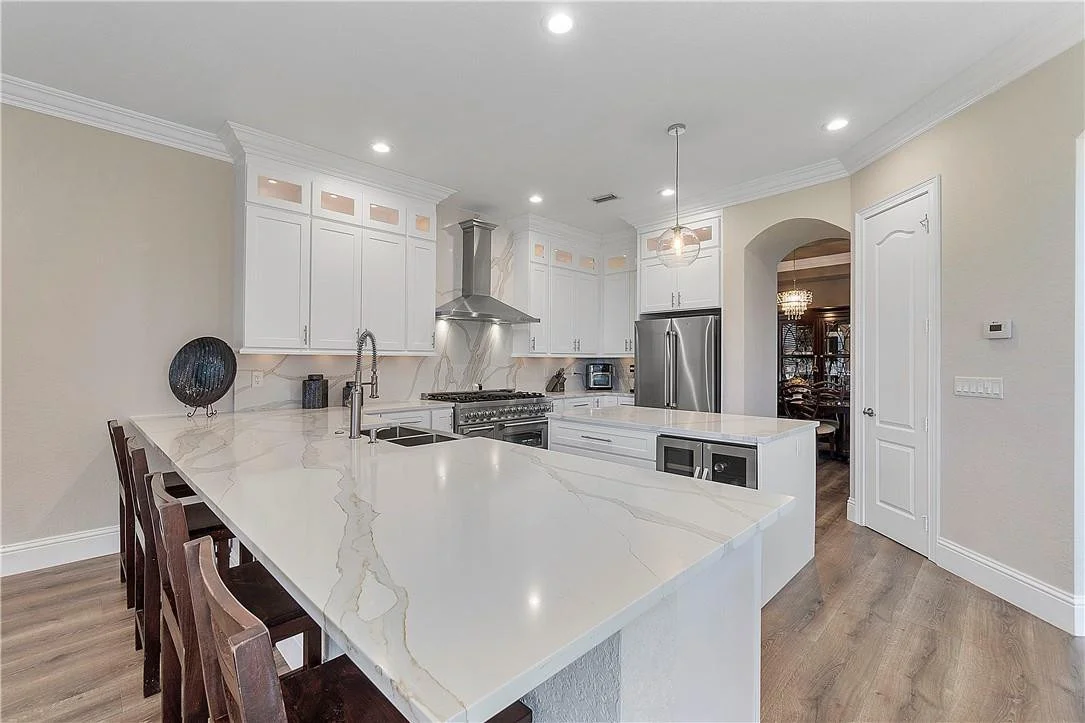 Photo of 8971 Lakeview Place