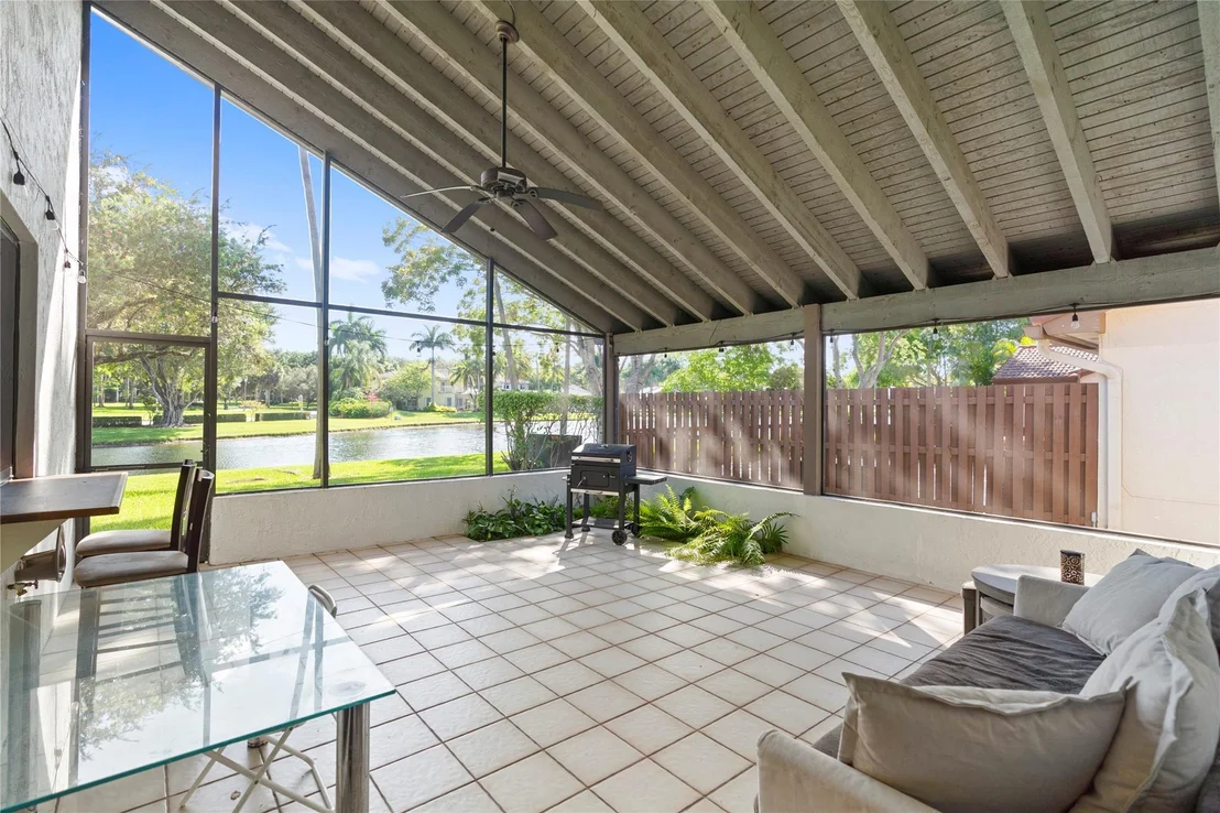 Photo of 2177 Montpeliar