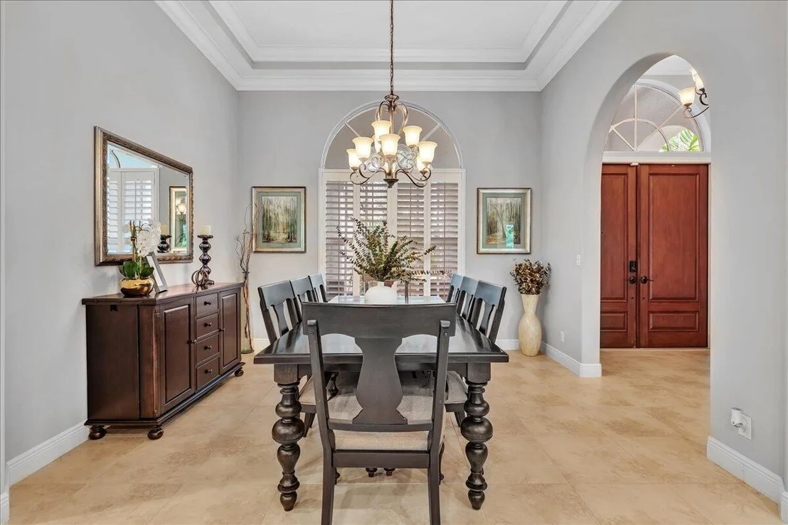 Photo of 378 Squire Drive