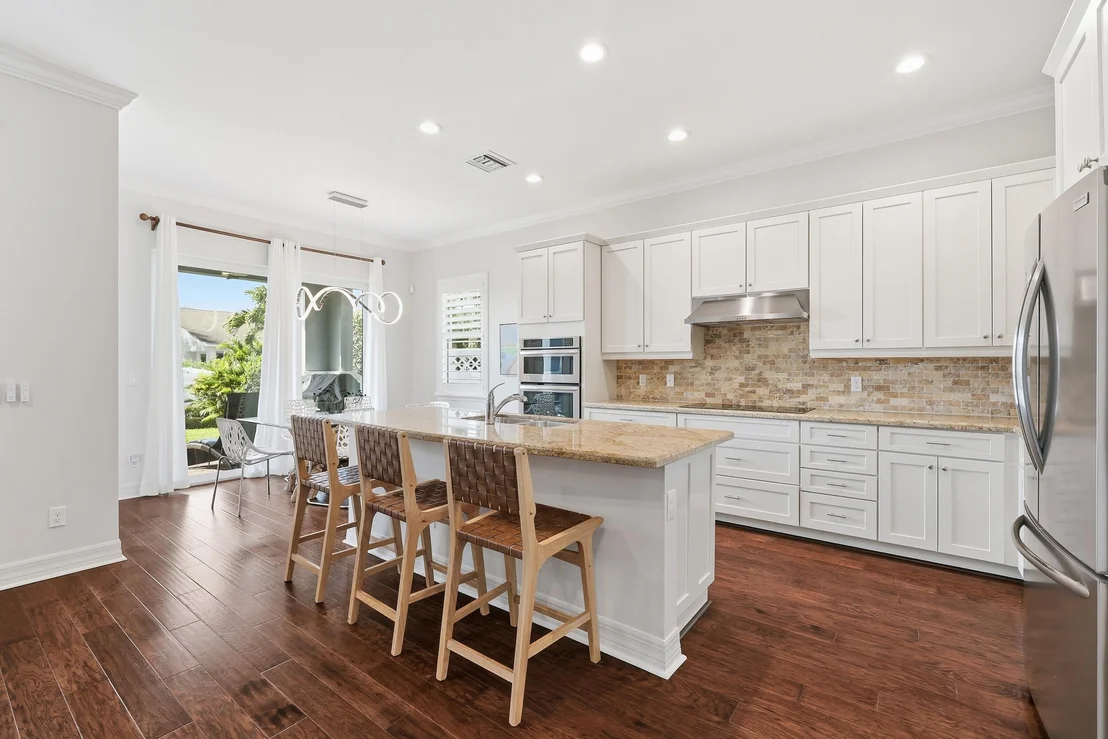 Photo of 1358 Community Drive