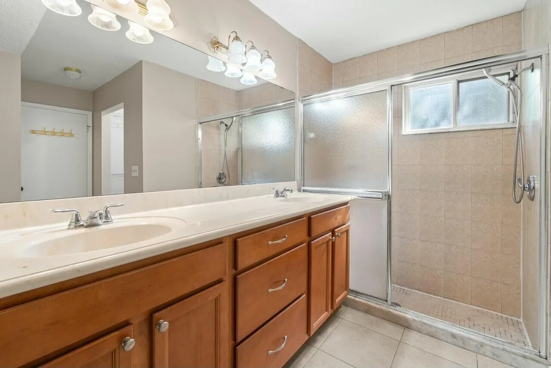 Photo of 262 Maplecrest Circle