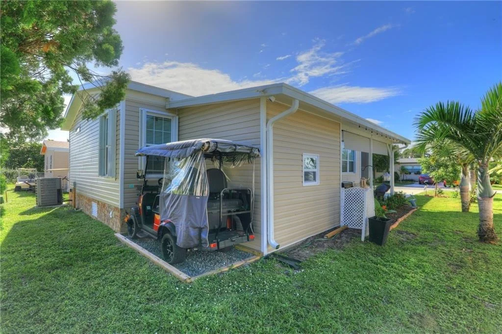 Photo of 322 Macadamia Drive