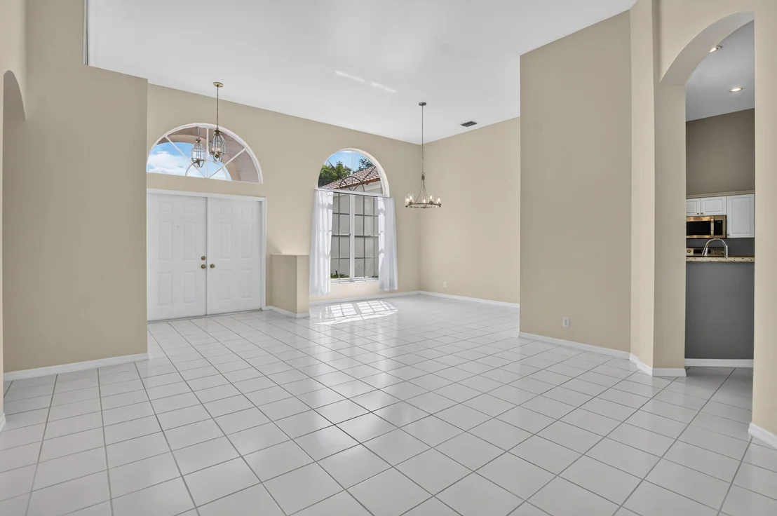 Photo of 10031 Lexington Estates Boulevard