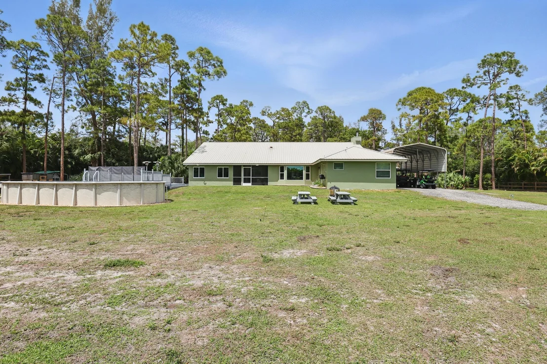 Photo of 13376 Compton Road