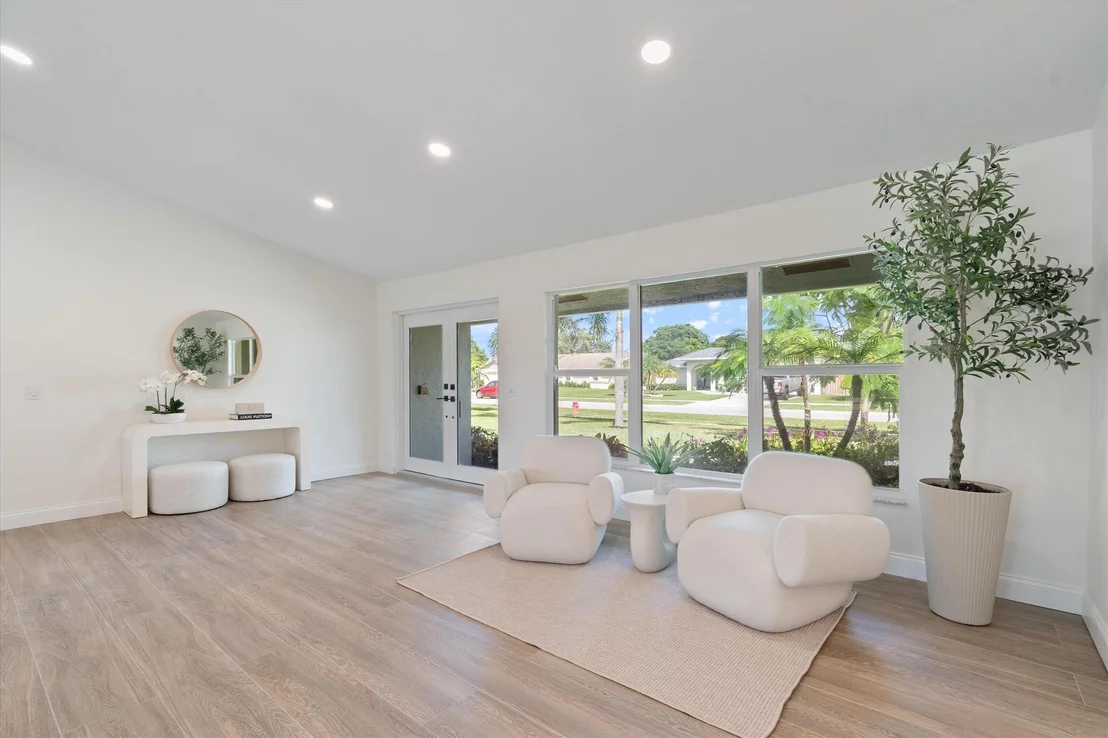 Photo of 1395 Pine Valley Drive