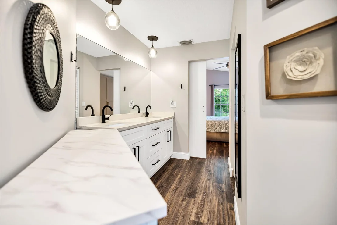 Photo of 5568 American Circle