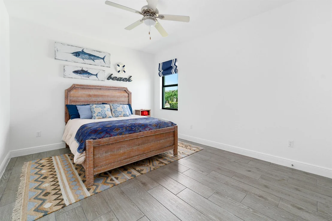 Photo of 6354 Arcadia Sq Square