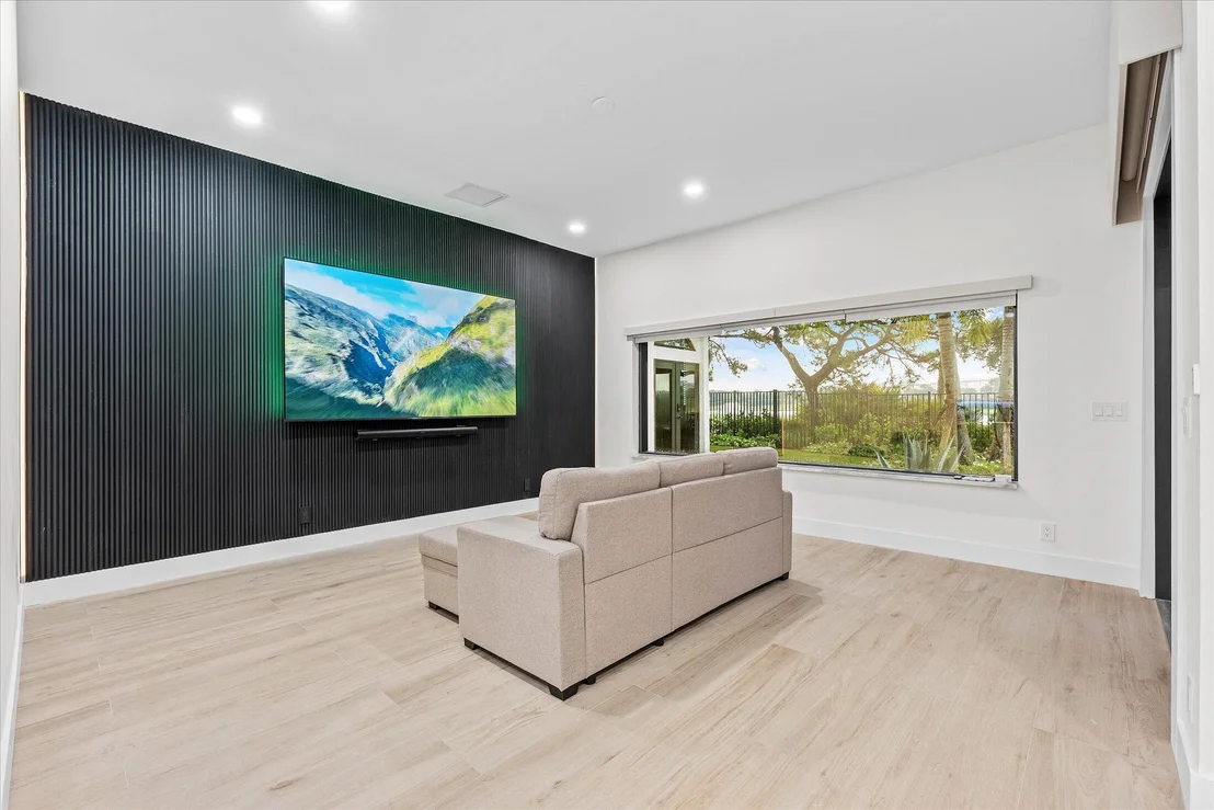 Photo of 2670 Tecumseh Drive