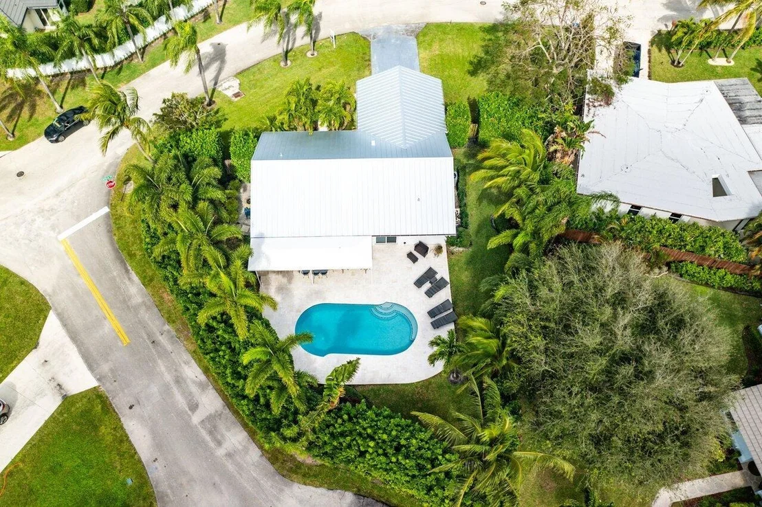 Photo of 415 Enfield Road