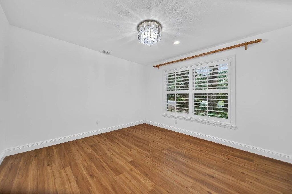 Photo of 15 HERITAGE Way