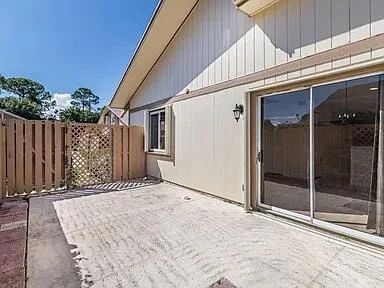 Photo of 211 Maplecrest Circle
