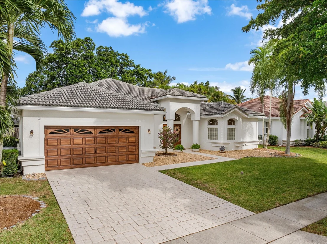 Photo of 10288 Lexington Estates Boulevard