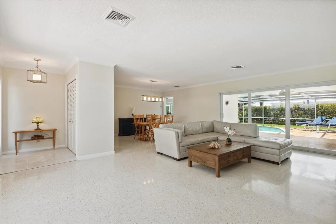 Photo of 625 Canistel Lane