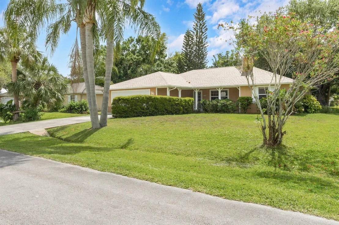 Photo of 680 Helicon Terrace