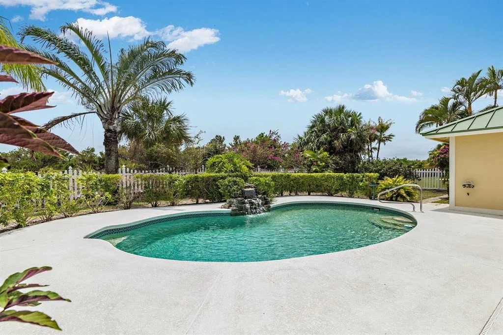 Photo of 32 Coconut Lane