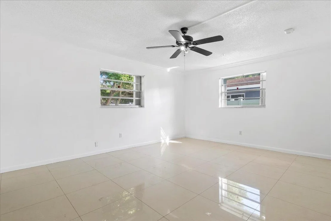 Photo of 9607 Park Row